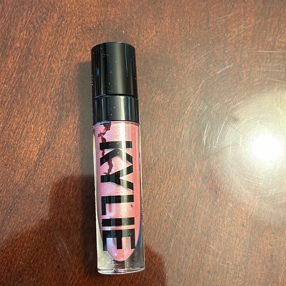 Kylie Cosmetics Roses are Red Glitter eyeshadow - Picture 3 of 6